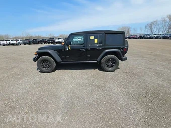2024 Jeep Wrangler 4 Door Willys - miniatura 3