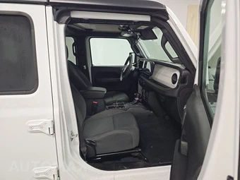 2024 Jeep Wrangler 4 Door Willys - miniatura 8