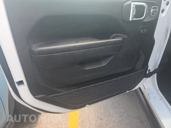 2024 Jeep Wrangler 4 Door Willys - miniatura 9