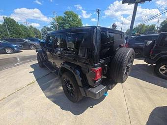 2024 Jeep Wrangler 4xe 4 Door Sahara - miniatura 2