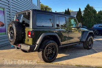 2024 Jeep Wrangler 4xe 4 Door Willys - miniatura 3