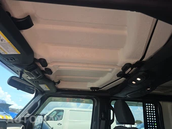 2024 Jeep Wrangler Sport - miniatura 17