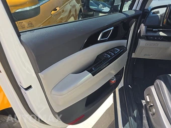2024 Kia Carnival MPV EX 121.7" WB - miniatura 9