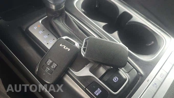 2024 Kia Carnival MPV LX 121.7" WB - miniatura 17