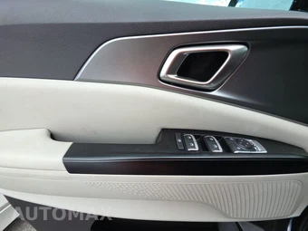 2024 Kia Carnival MPV LX w/ Seat Package 121.7" WB - miniatura 9