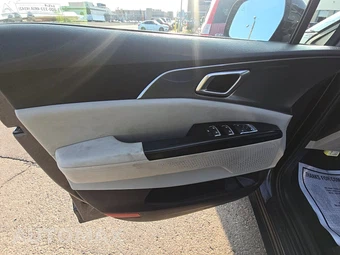 2024 Kia Carnival MPV LX w/ Seat Package 121.7" WB - miniatura 9