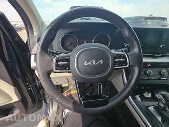2024 Kia Carnival MPV LX w/ Seat Package 121.7" WB - miniatura 10