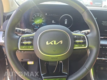 2024 Kia Carnival MPV SX Prestige 121.7" WB - miniatura 10