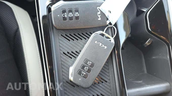 2024 Kia EV6 GT-Line - miniatura 18