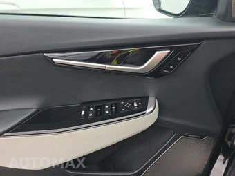2024 Kia EV6 GT-Line - miniatura 9