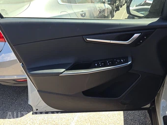 2024 Kia EV6 Light Long Range - miniatura 9