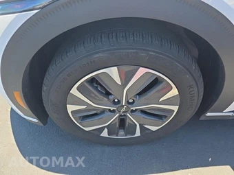 2024 Kia EV6 Light Long Range - miniatura 17