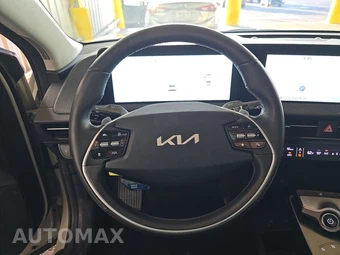 2024 Kia EV6 Light Long Range - miniatura 10