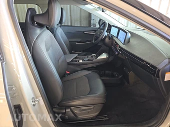 2024 Kia EV6 Light Long Range - miniatura 8