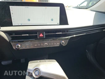 2024 Kia EV6 Light Long Range - miniatura 11