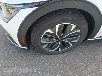 2024 Kia EV6 Light Long Range - miniatura 17