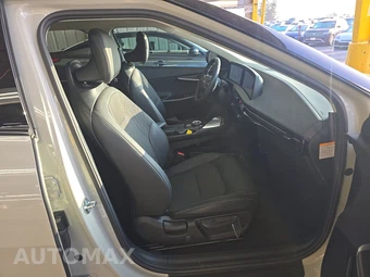 2024 Kia EV6 Light Long Range - miniatura 8