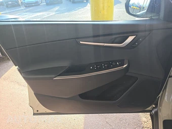 2024 Kia EV6 Light Long Range - miniatura 9