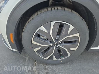 2024 Kia EV6 Light Long Range - miniatura 17