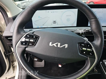 2024 Kia EV6 Light Long Range - miniatura 10