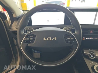 2024 Kia EV6 Light Long Range - miniatura 10