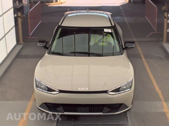 2024 Kia EV6 Light Long Range - miniatura 2