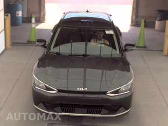 2024 Kia EV6 Light Long Range - miniatura 2