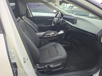 2024 Kia EV6 Light Long Range - miniatura 8