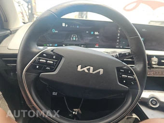 2024 Kia EV6 Light Long Range - miniatura 10