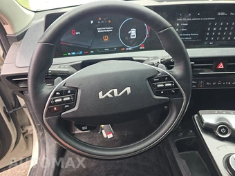 2024 Kia EV6 Light Long Range - miniatura 10