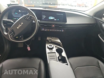 2024 Kia EV6 Light Long Range - miniatura 11