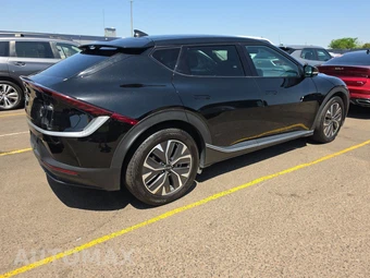 2024 Kia EV6 Light Long Range - miniatura 4