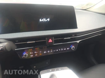 2024 Kia EV6 Light Long Range - miniatura 11