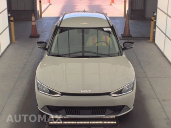 2024 Kia EV6 Light Long Range - miniatura 2