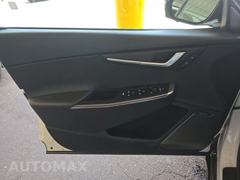 2024 Kia EV6 Wind – miniatura 9