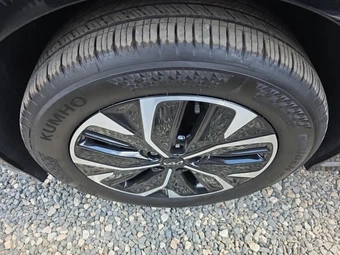 2024 Kia EV6 Wind - miniatura 17