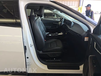 2024 Kia EV6 Wind - miniatura 8