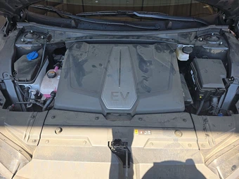 2024 Kia EV6 Wind - miniatura 15