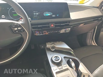 2024 Kia EV6 Wind - miniatura 11