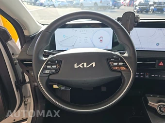 2024 Kia EV6 Wind - miniatura 10