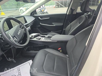 2024 Kia EV6 Wind - miniatura 7