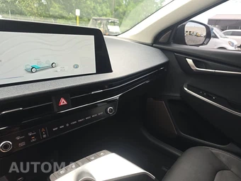 2024 Kia EV6 Wind - miniatura 11