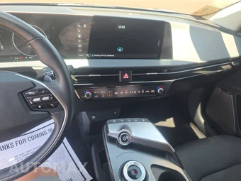 2024 Kia EV6 Wind - miniatura 11