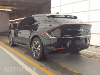 2024 Kia EV6 Wind - miniatura 6