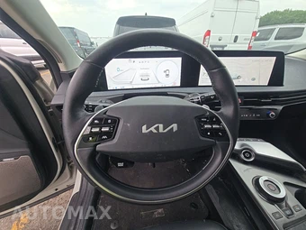 2024 Kia EV6 Wind - miniatura 10