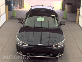 2024 Kia EV6 Wind - miniatura 2