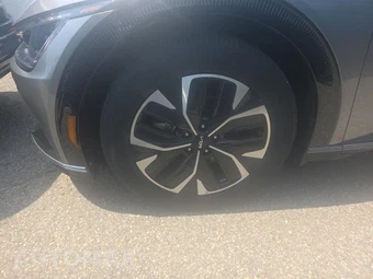 2024 Kia EV6 Wind - miniatura 17