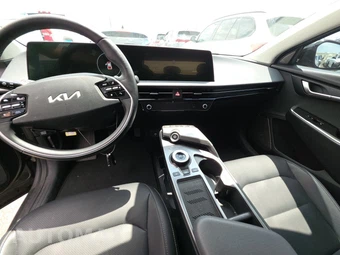 2024 Kia EV6 Wind - miniatura 11