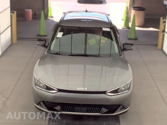 2024 Kia EV6 Wind - miniatura 2