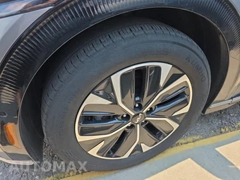 2024 Kia EV6 Wind - miniatura 17